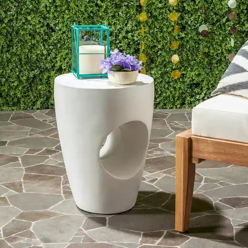 Betonový akcentní stolek pro interiér/exteriér – 35,5 cm Š x 35,5 cm H x 45,7 cm V