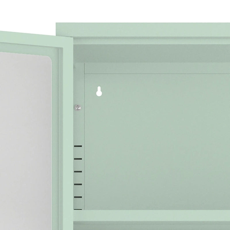 Moderní minimalistická třístranná vitrína z tvrzeného skla se čtyřmi dvířky
